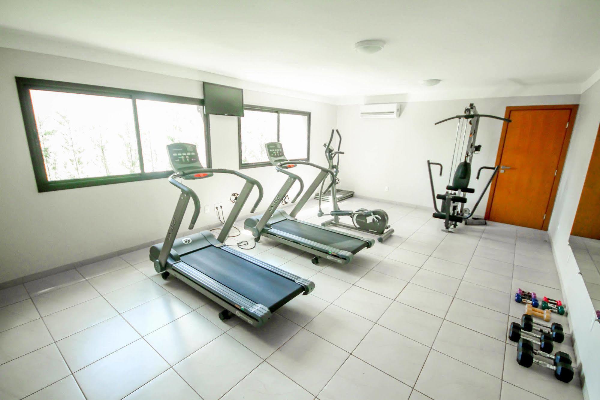Gales Park Hotel Dourados Esterno foto